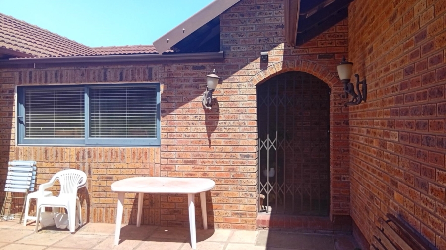 4 Bedroom Property for Sale in Vredenburg Western Cape